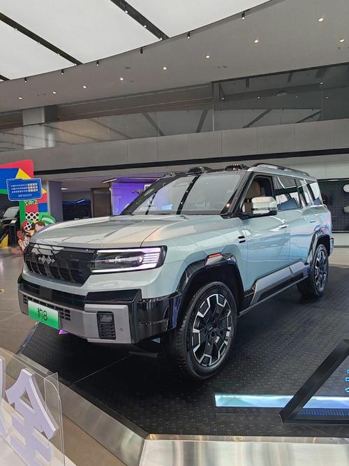 重庆145比亚迪方程豹硬派越野的爆款，英菲尼迪35周年与你共成长